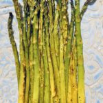 Boiled asparagus ready to be enjoyed!